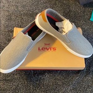 Levi’s Men’s seaside casual slip on 12